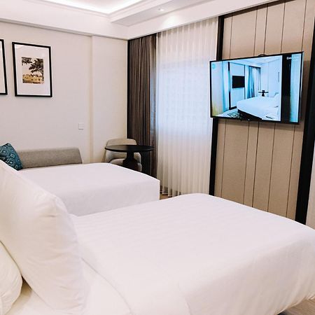 Deka Hotel Surabaya Hr Muhammad Exterior photo
