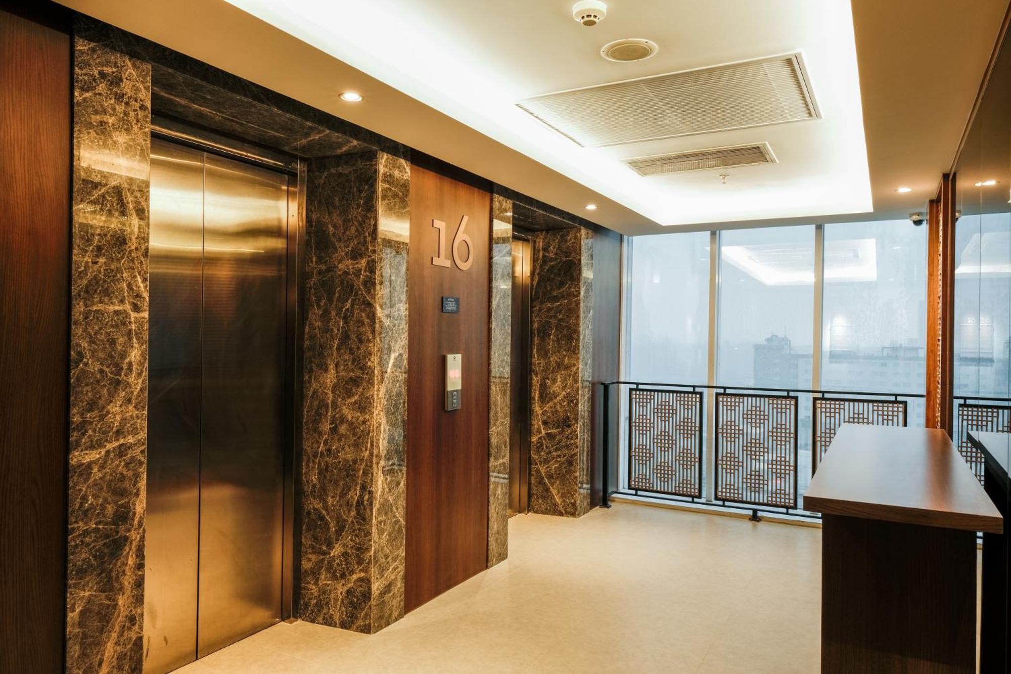 Deka Hotel Surabaya Hr Muhammad Exterior photo