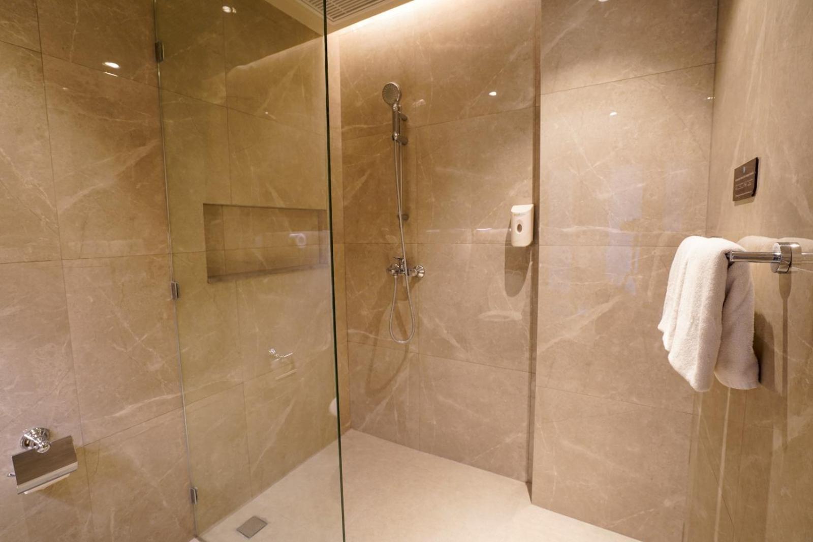 Deka Hotel Surabaya Hr Muhammad Room photo